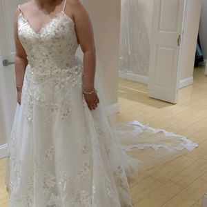 SOLD New Wedding Dress